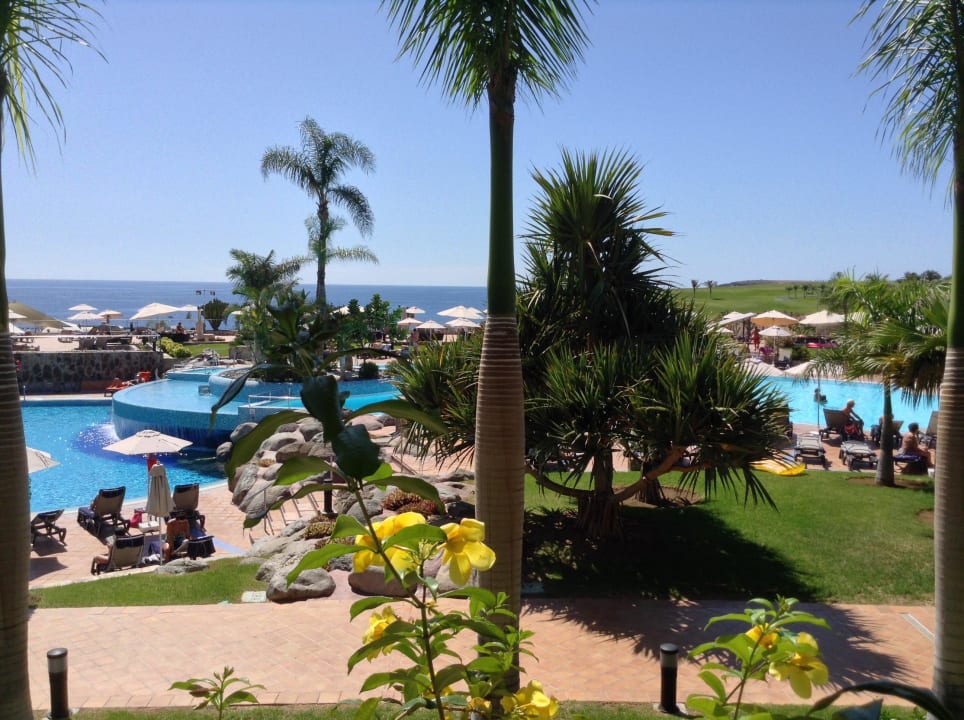 Eine der Poolanlagen H10 Playa Meloneras Horizons Collection