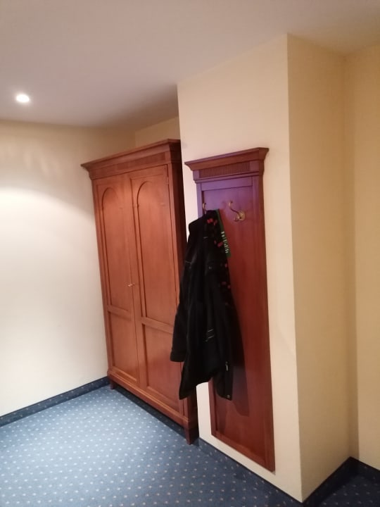 Zimmer Hollywood Media Hotel