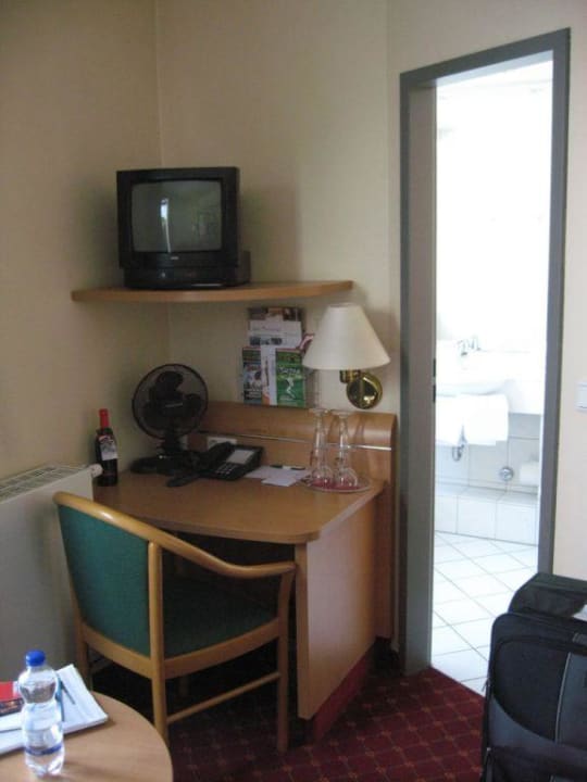 Kleiner Schreibtisch Garner Hotel Hamburg - Wandsbek Marktplatz