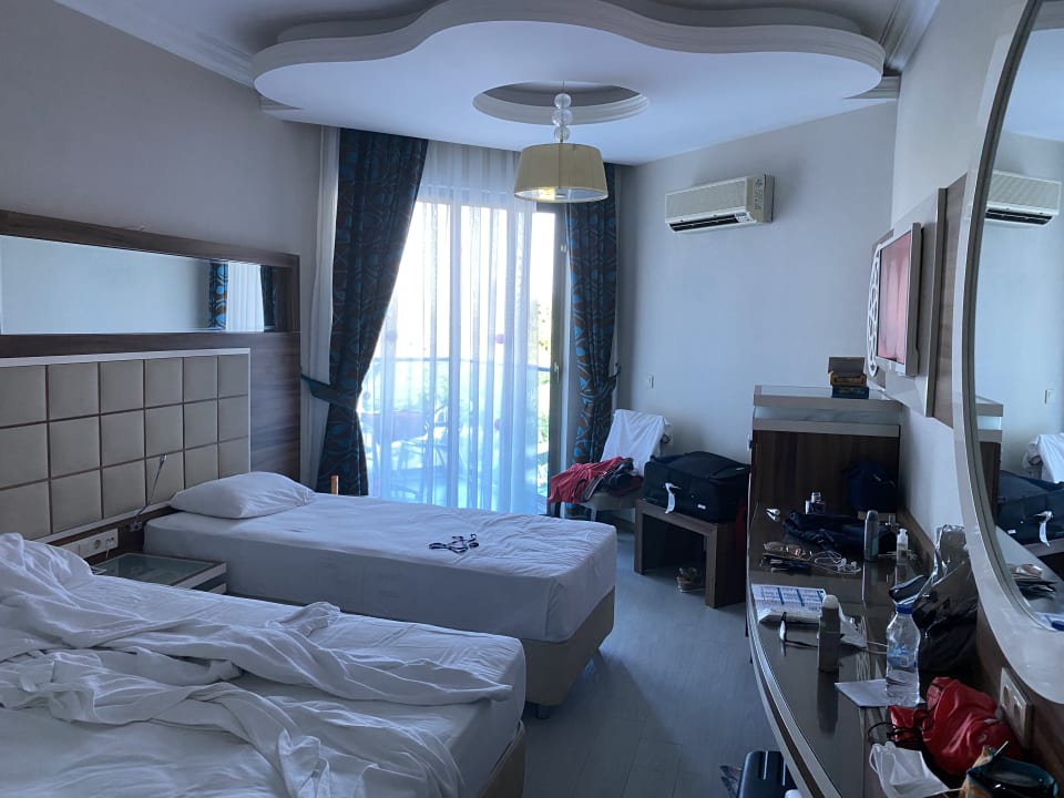 Zimmer Hotel Grand Zaman Beach