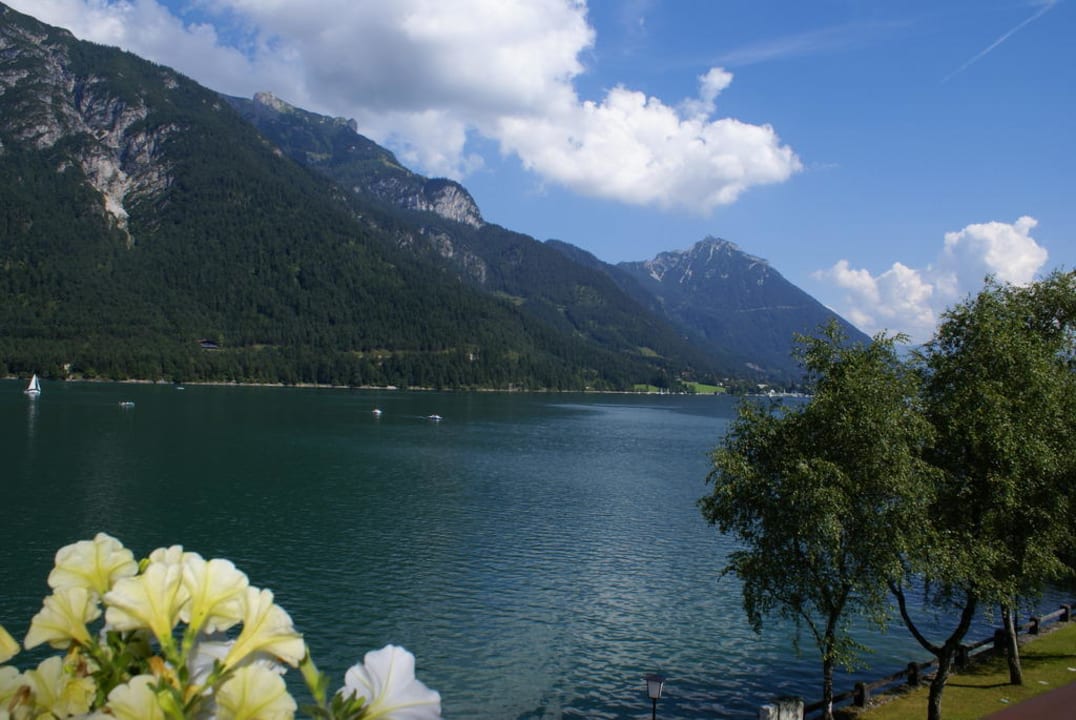 Blick vom Balkon aja Fürstenhaus am Achensee