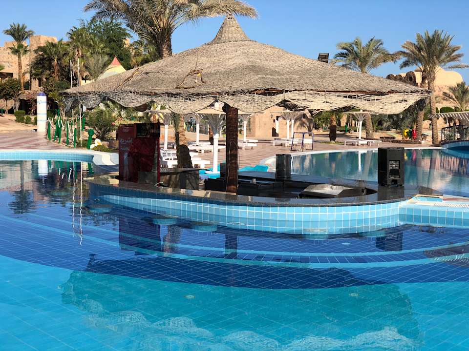 Pool Pensée Royal Garden Beach Resort
