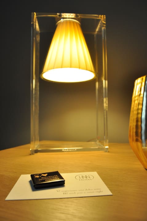 Zimmer HNN Luxury Suites