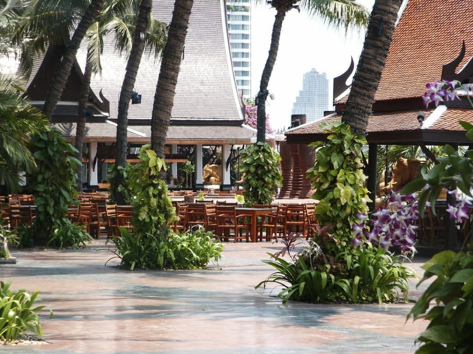 Terrasse Anantara Riverside Bangkok Resort