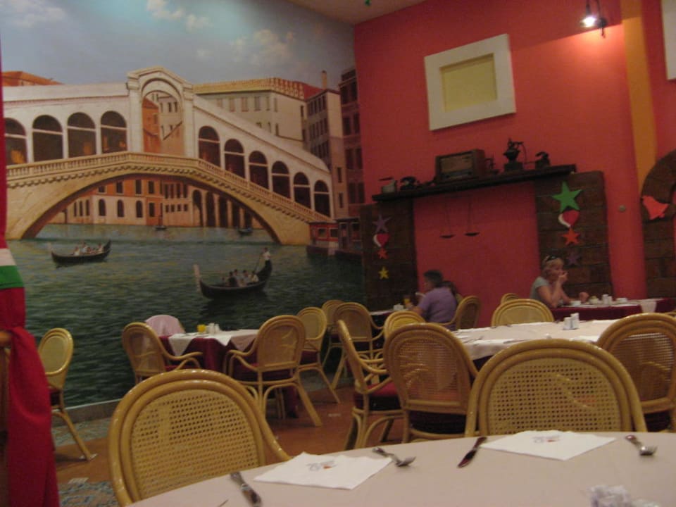 Итальянский ресторан Ali Baba Palace Hotel