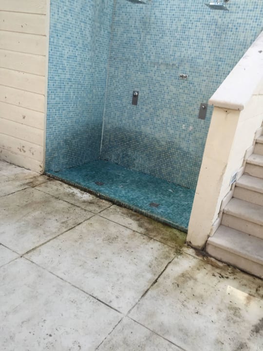 Lecker - die Außenduschen Wyndham Grand Novi Vinodolski Resort - The View & Family Apartments