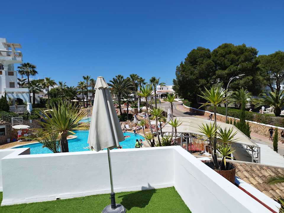 Pool Gavimar La Mirada Club Resort