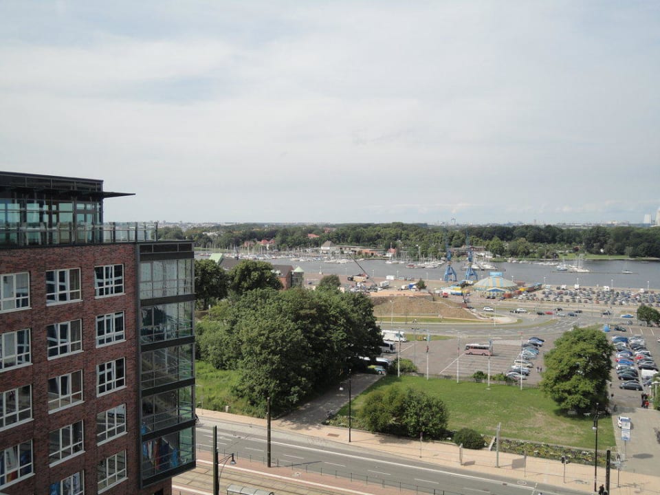 Ausblick von Dachterrasse ScanHotels City Rostock