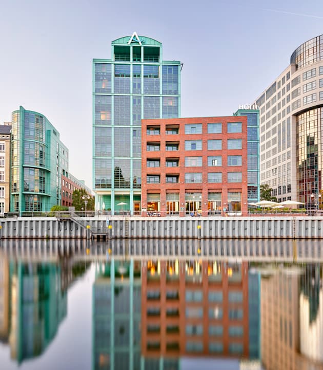 Außenansicht ABION Spreebogen Waterside Hotel Berlin