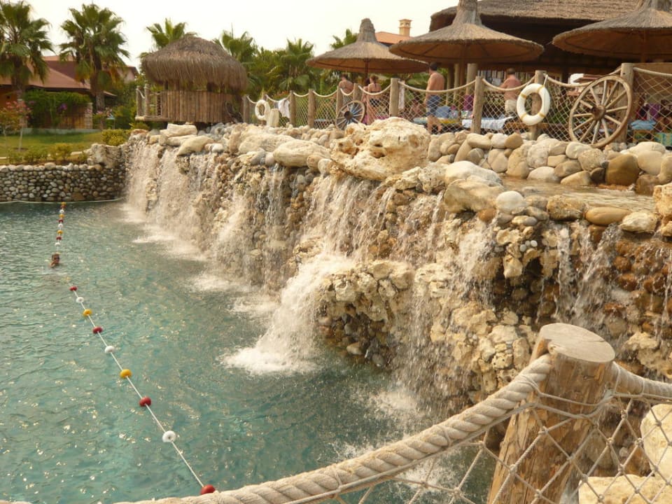 Wasserfall am Wellenpool Club Grand Side
