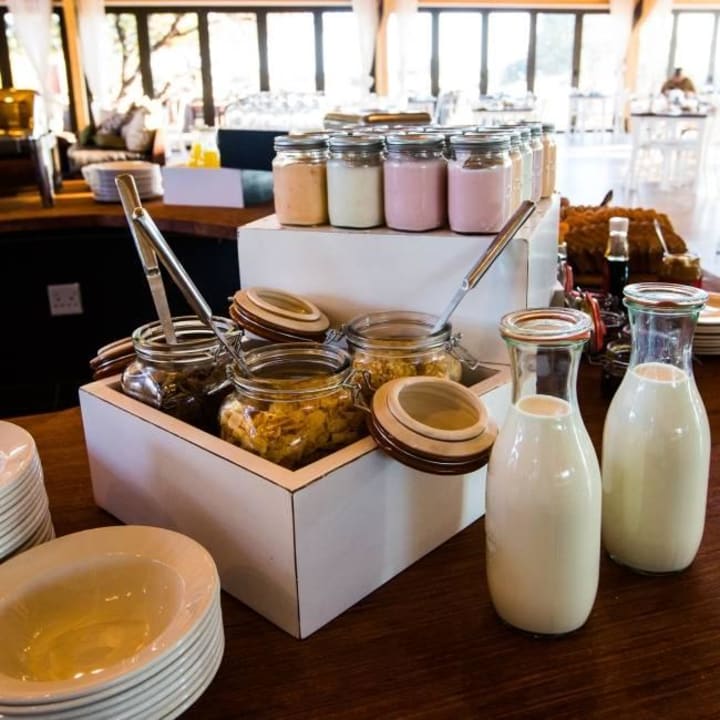 Büffet Kalahari Anib Lodge