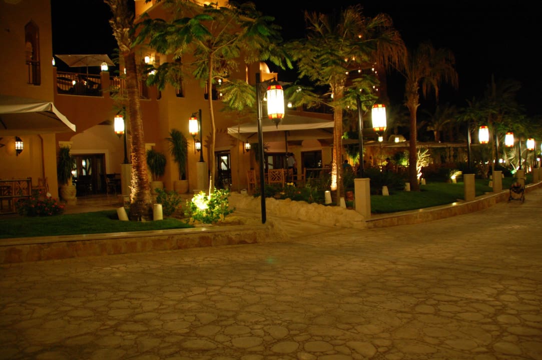 Direkt an der Strandpromenade Grand Waterworld Makadi & Family Star Makadi