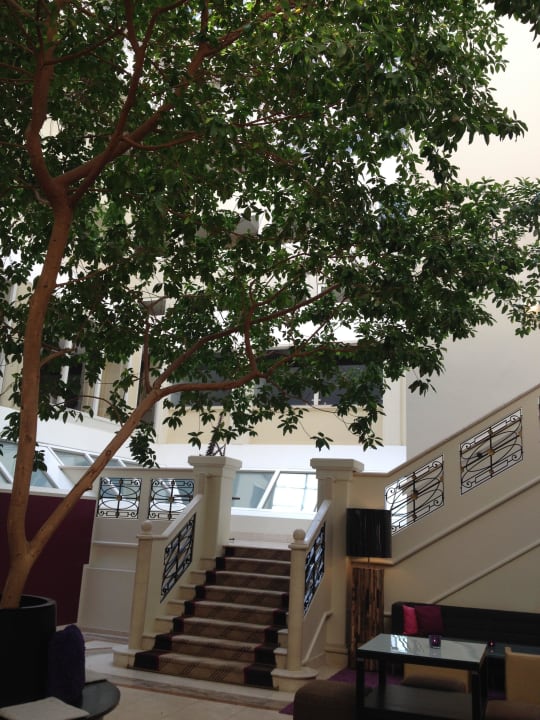 Aufgang zum Speisessal Crowne Plaza ® Hamburg - City Alster