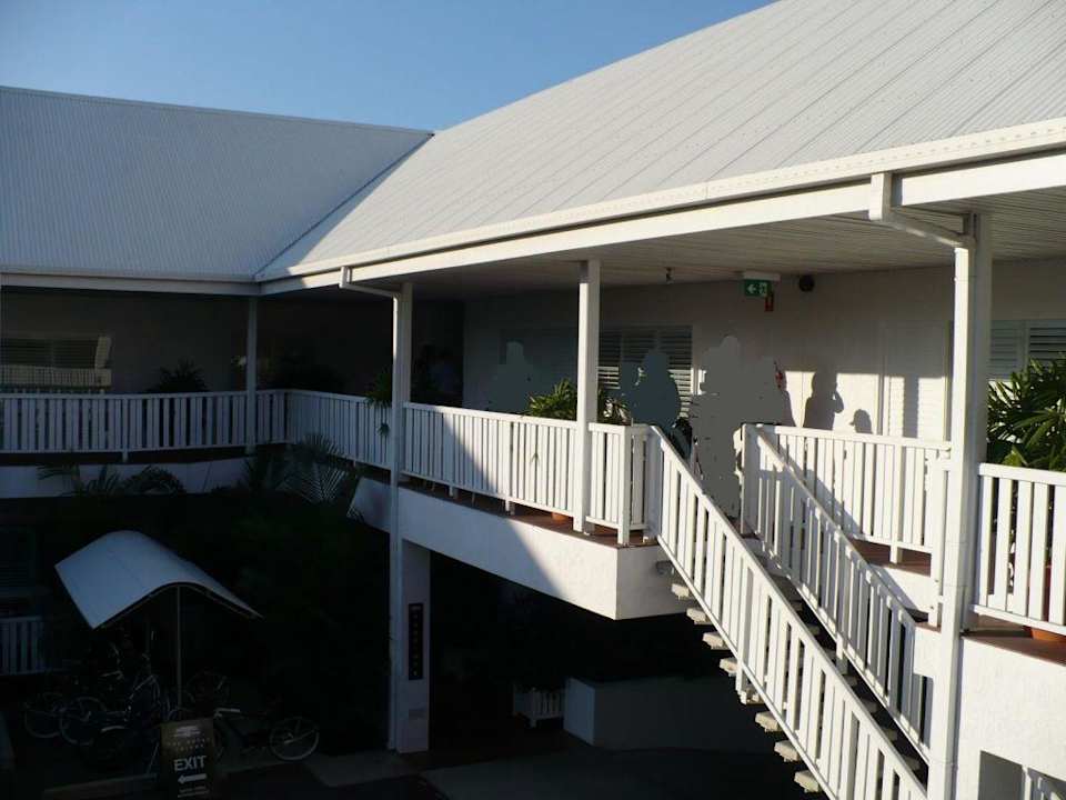 Weg zum Zimmer im 1. Stock Hotel The Cairns