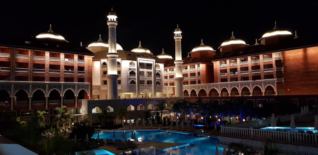 Pool Royal Taj Mahal Hotel
