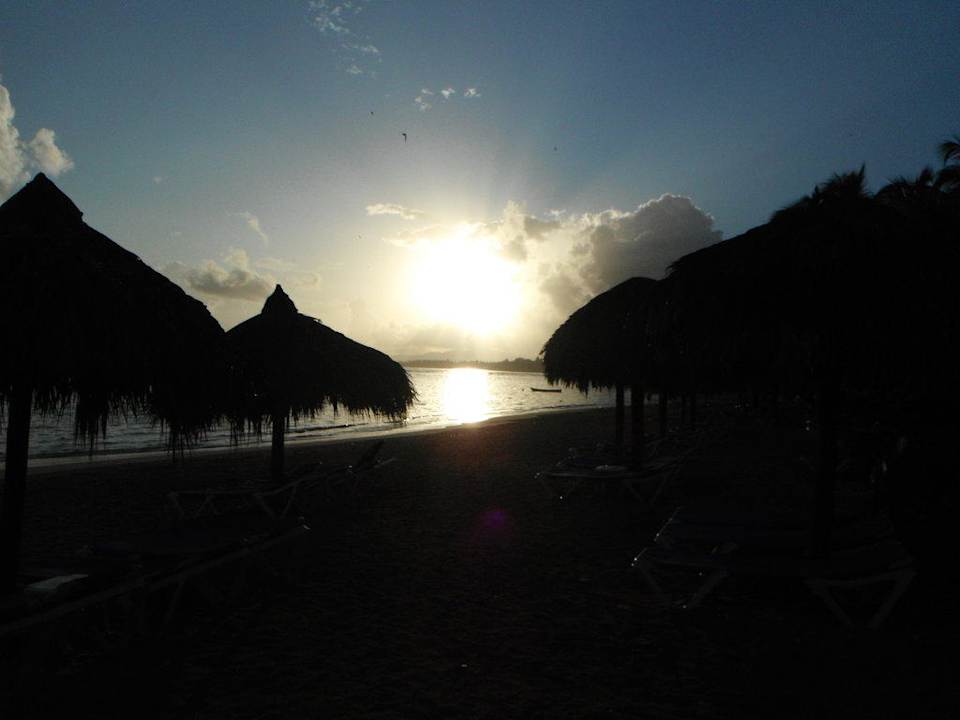 Die Sonne geht auf Bahia Principe Grand El Portillo