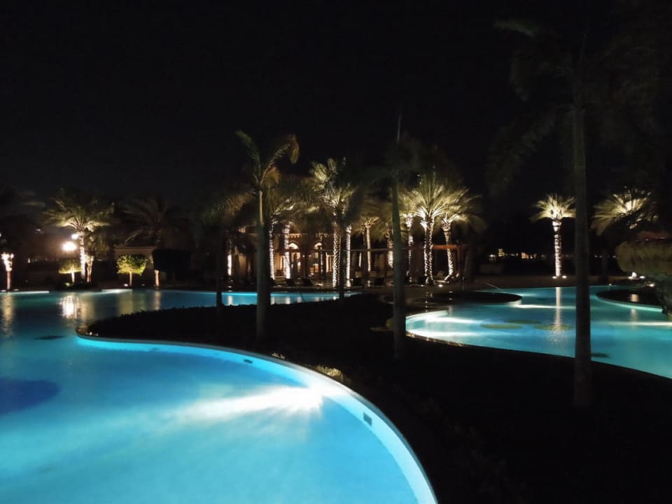 Pool by night Emirates Palace Mandarin Oriental