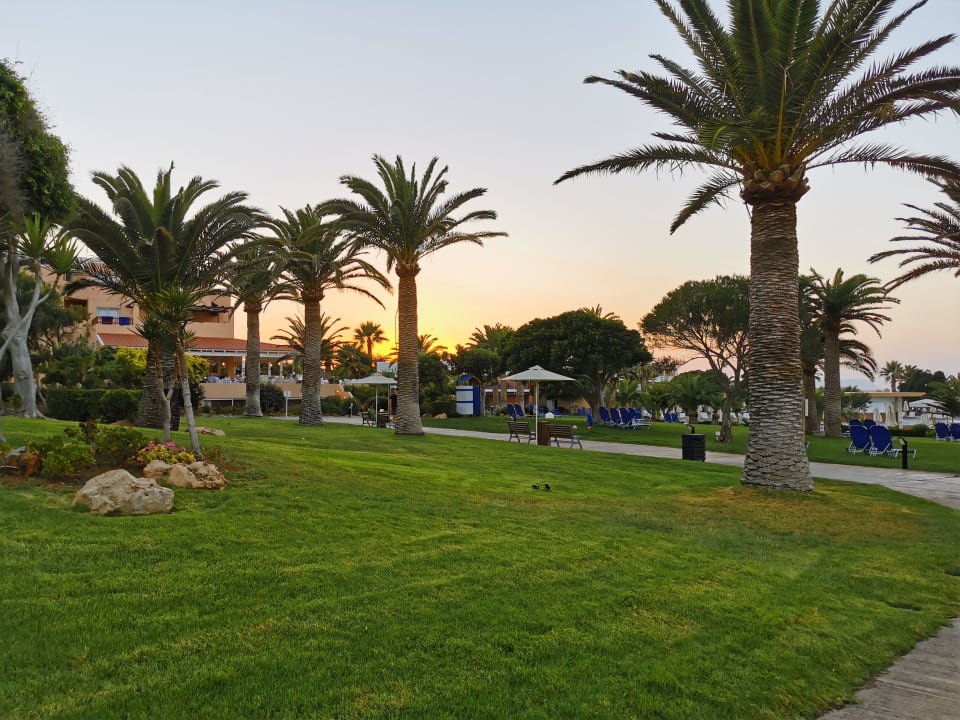 Gartenanlage Anissa Beach & Village