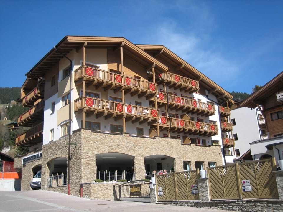 Außenansicht Residence Saalbach by VAYA