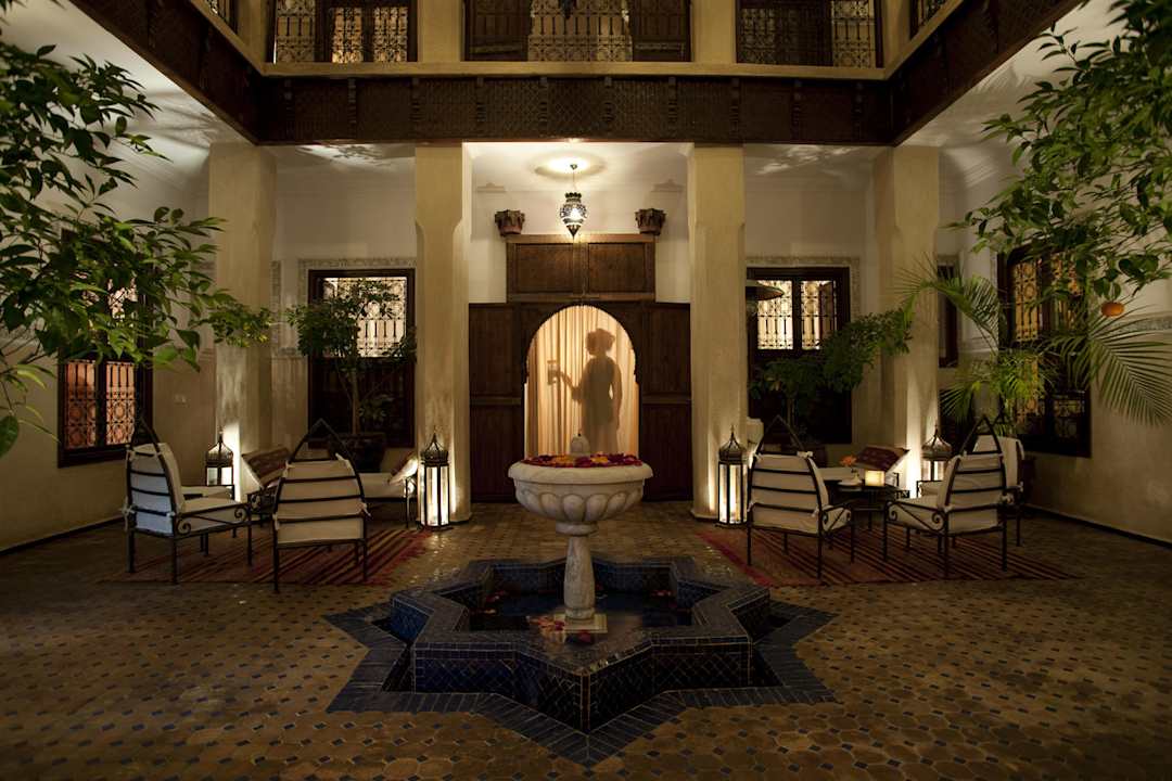 Shadows in the courtyard Riad le Clos des Arts