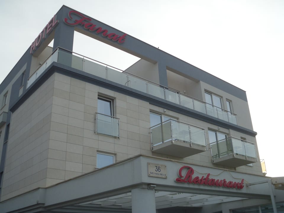 Außenansicht Hotel Fanat