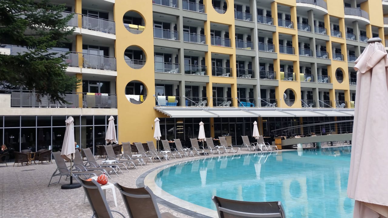 Am Pool HVD Viva Club Hotel