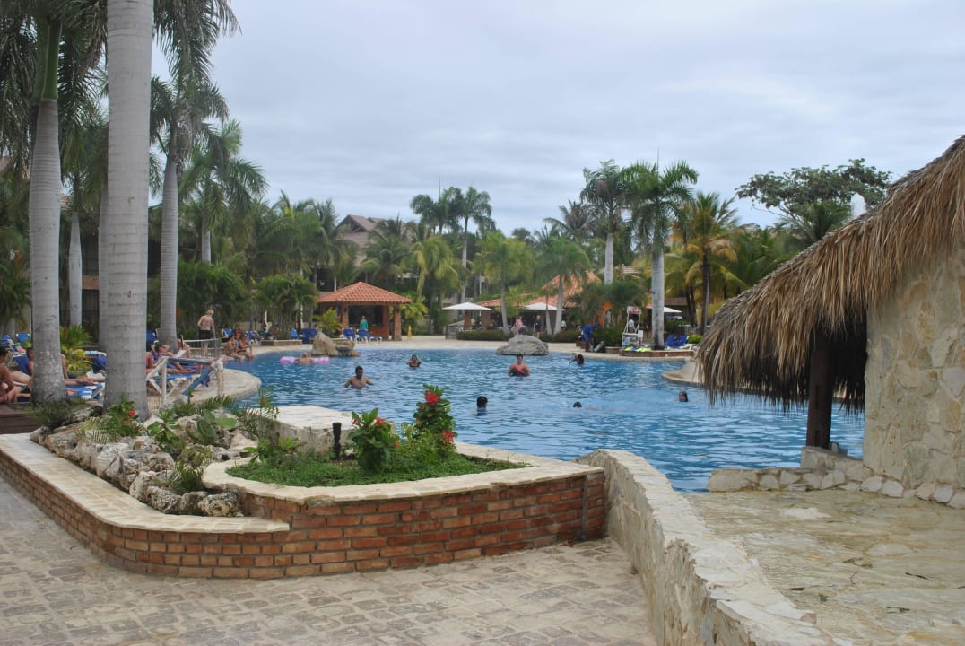 Pool mit Gri Gri Villas Bavaro Resort & Spa