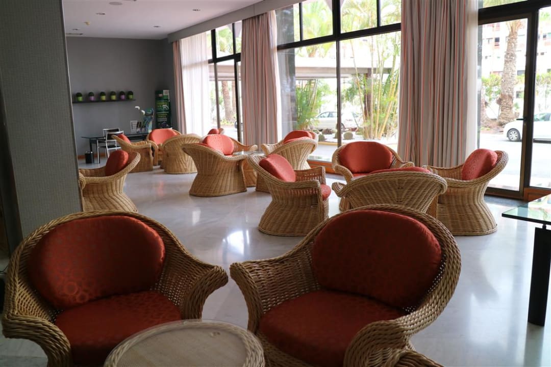 Lobby Bull Escorial & Spa