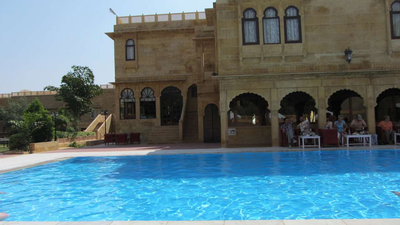 Sauberer Pool Hotel Rang Mahal