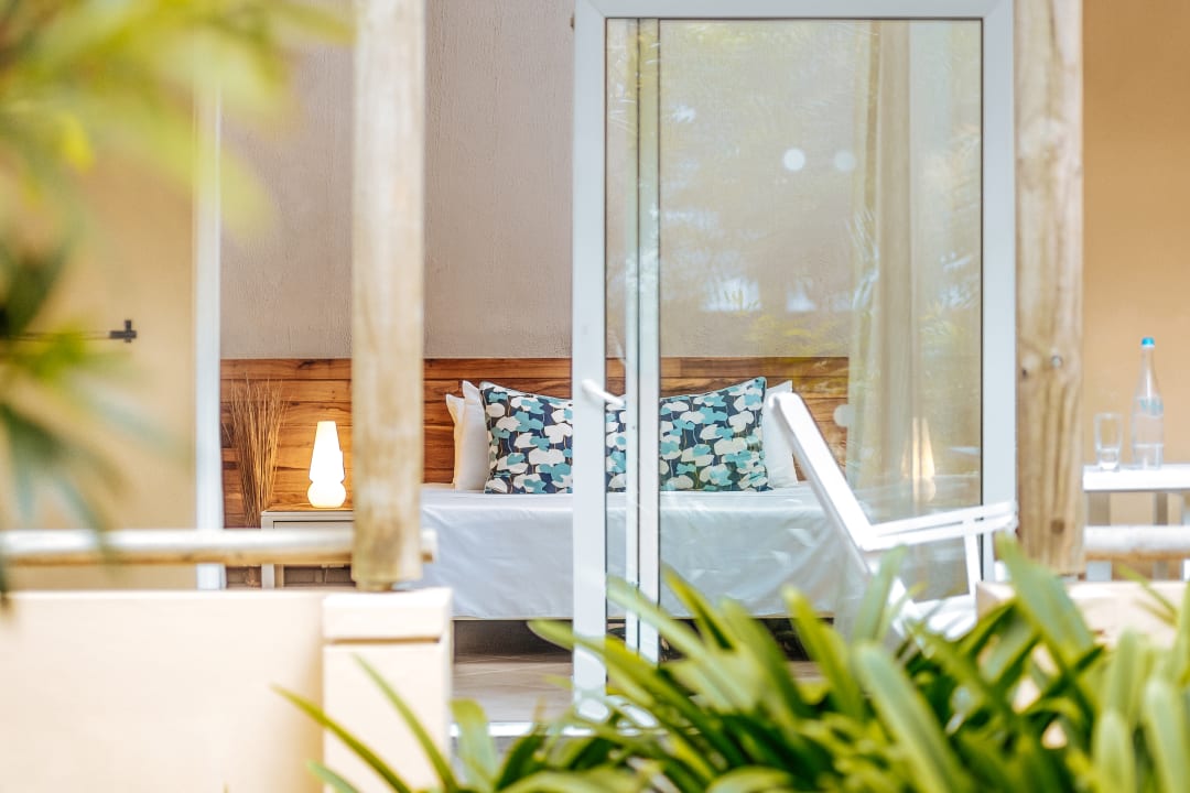 Zimmer Friday Attitude