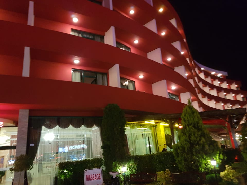 Außenansicht Hotel Mena Palace