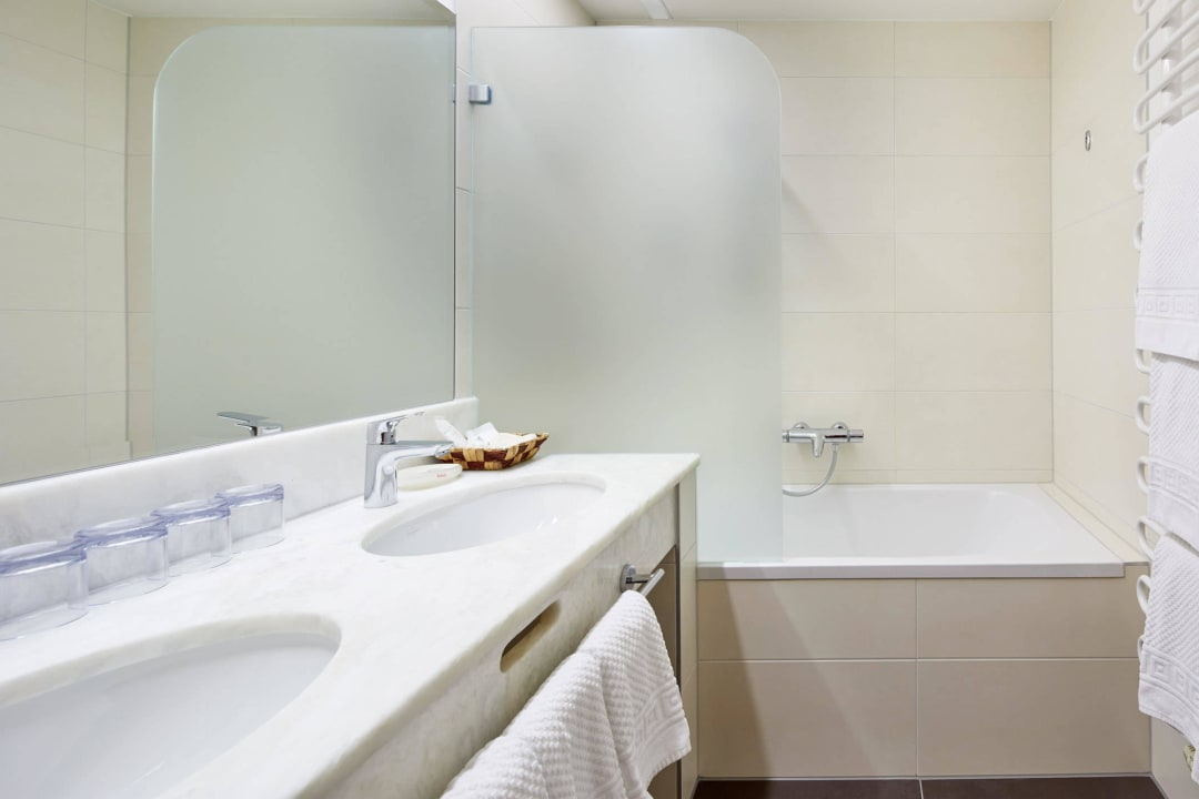 Der neue Zimmertyp Hochreit Badezimmer Kinderhotel Felben