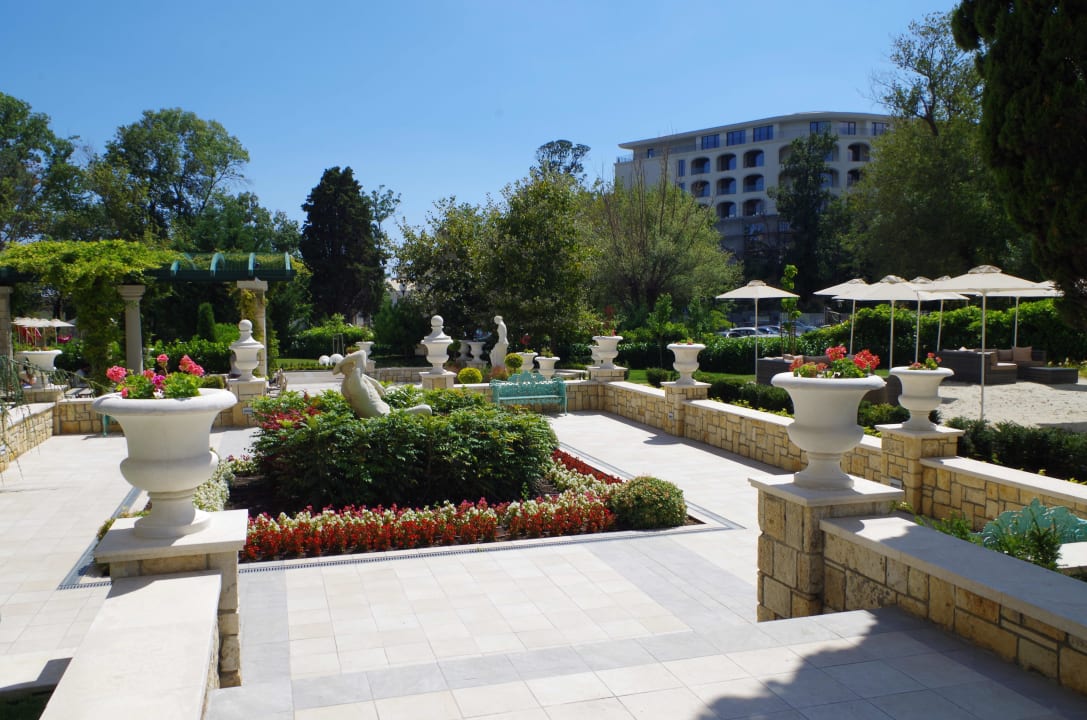 Gartenanlage Astor Garden Hotel