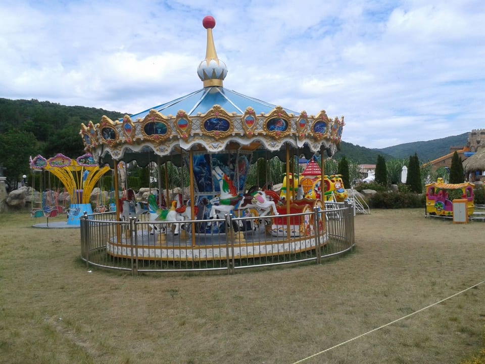 Vor der Anlage Hotel Atrium Beach