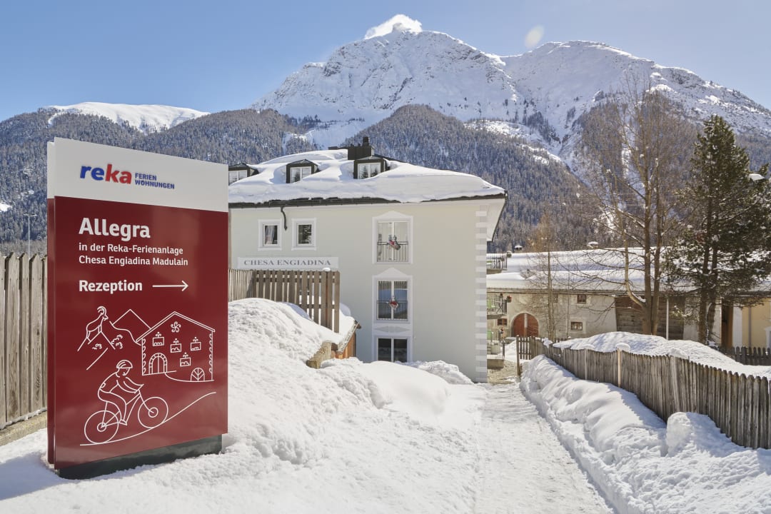 Außenansicht Reka-Ferienanlage Chesa Engiadina Madulain