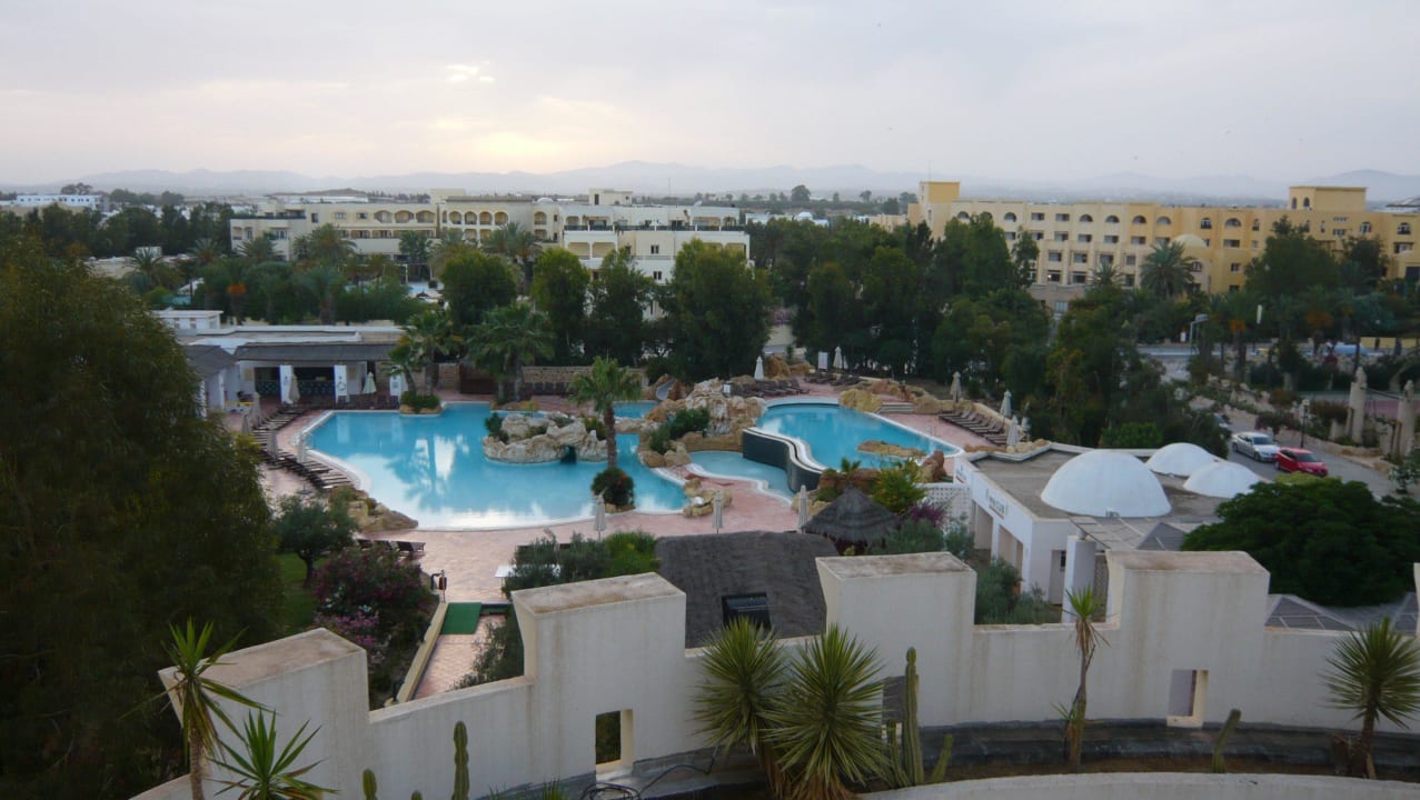 Der Pool. Viel zu klein für alle Gäste. Medina Solaria & Thalasso