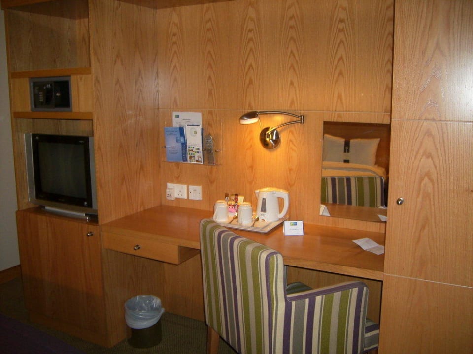 Zimmer Holiday Inn Express Dubai Airport