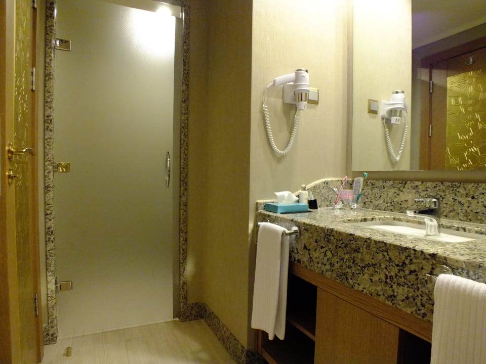 Bad mit WC (Duplex-Zimmer, untere Etage) Royal Holiday Palace
