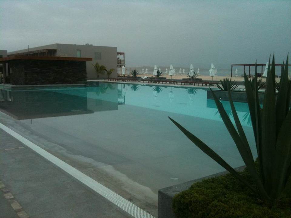 Pool frühmorgens DoubleTree by Hilton Resort Paracas