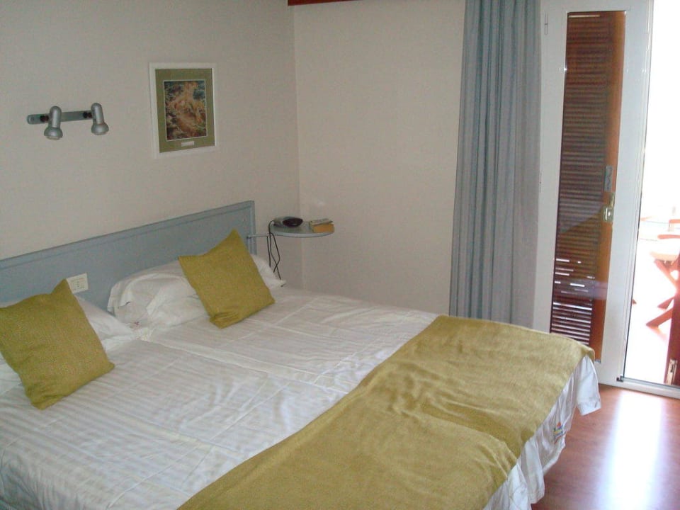 Schlafzimmer Apartamentos El Paseo