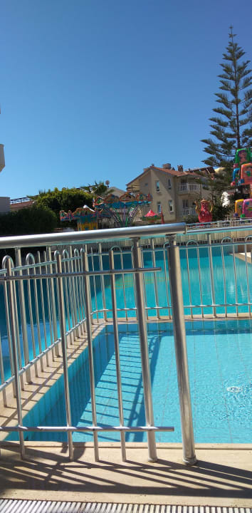 Pool Narcia Resort Side