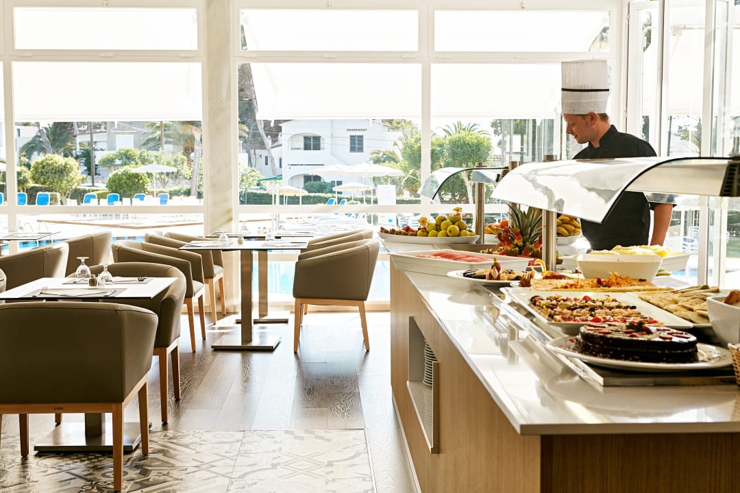 Gastro Globales Cala Blanca