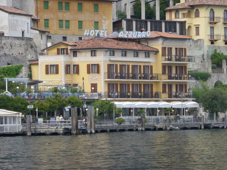 Hotel vom See aus gesehen Hotel all'Azzurro
