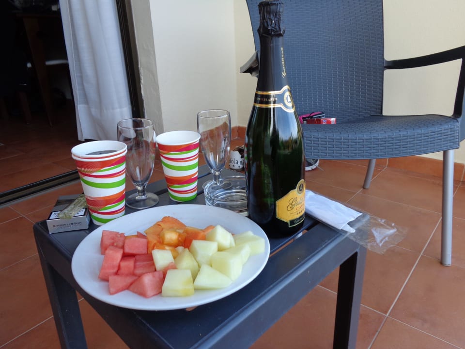 Als Entschuldigung für die Ameisen im Zimmer Occidental Jandía Mar