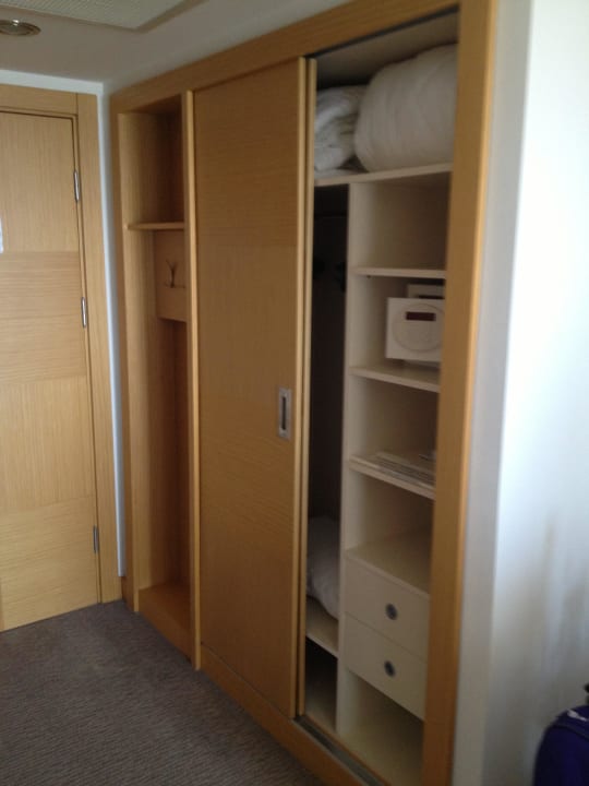 Schrank Saphir Resort & Spa