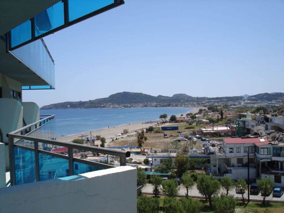 Blick vom Zimmer auf´s Meer und nach Faliraki Hotel Calypso Beach