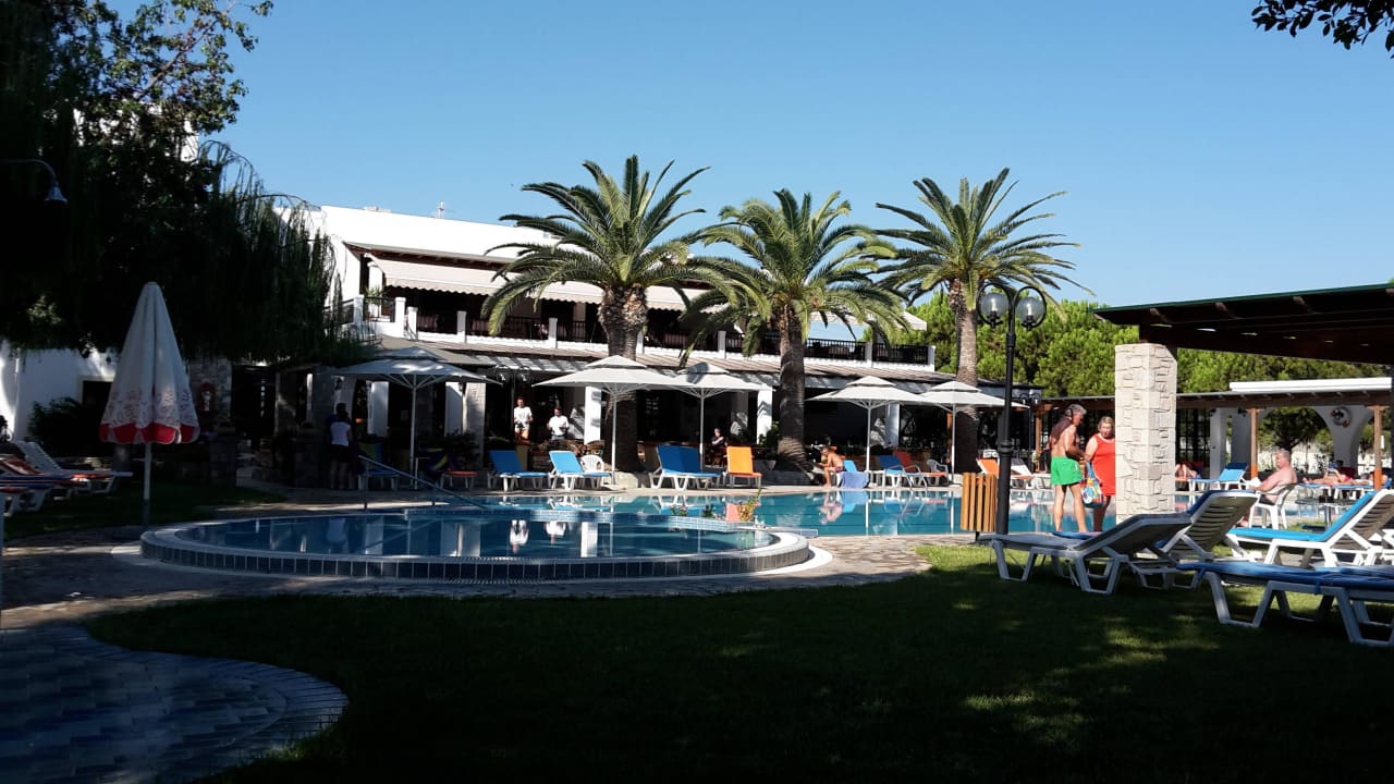  Palladium Hotel