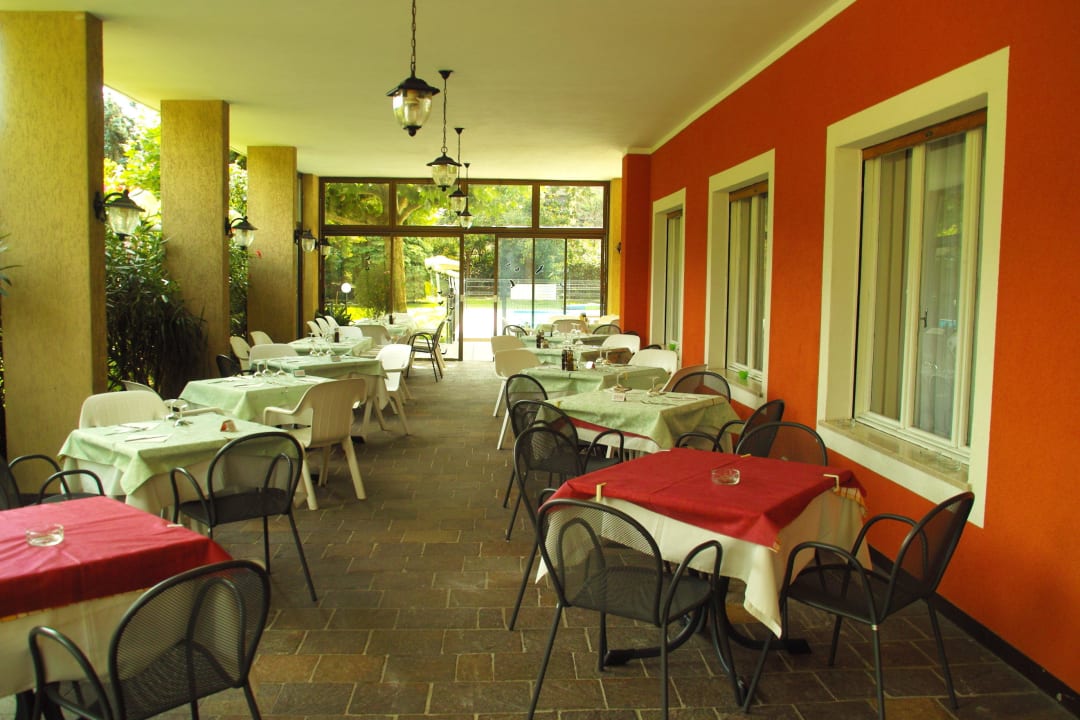 Im Sommer auf jeden Fall draussen essen Hotel Daino