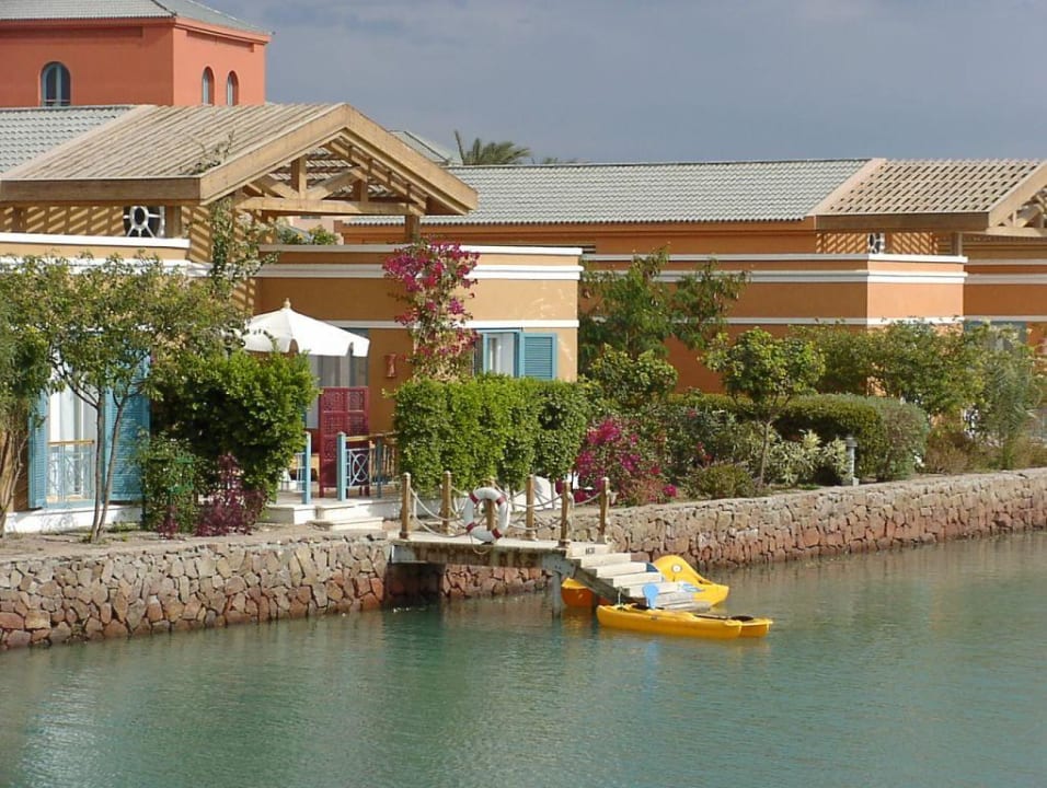Wasserbungalow beim Möwenpick Mövenpick Resort & Spa El Gouna