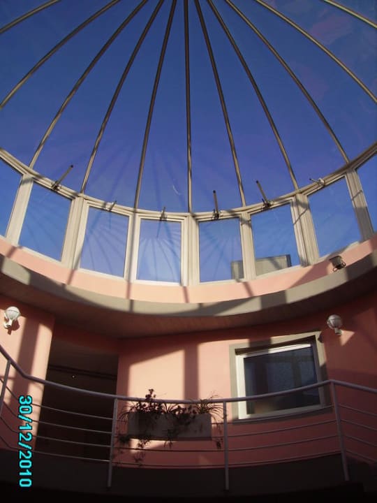 La cupola sopra la hall Hotel Etoile Du Nord